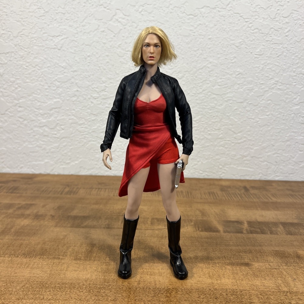 SW Toys Alice Resident Evil Action Figure 1:6 Scale‎